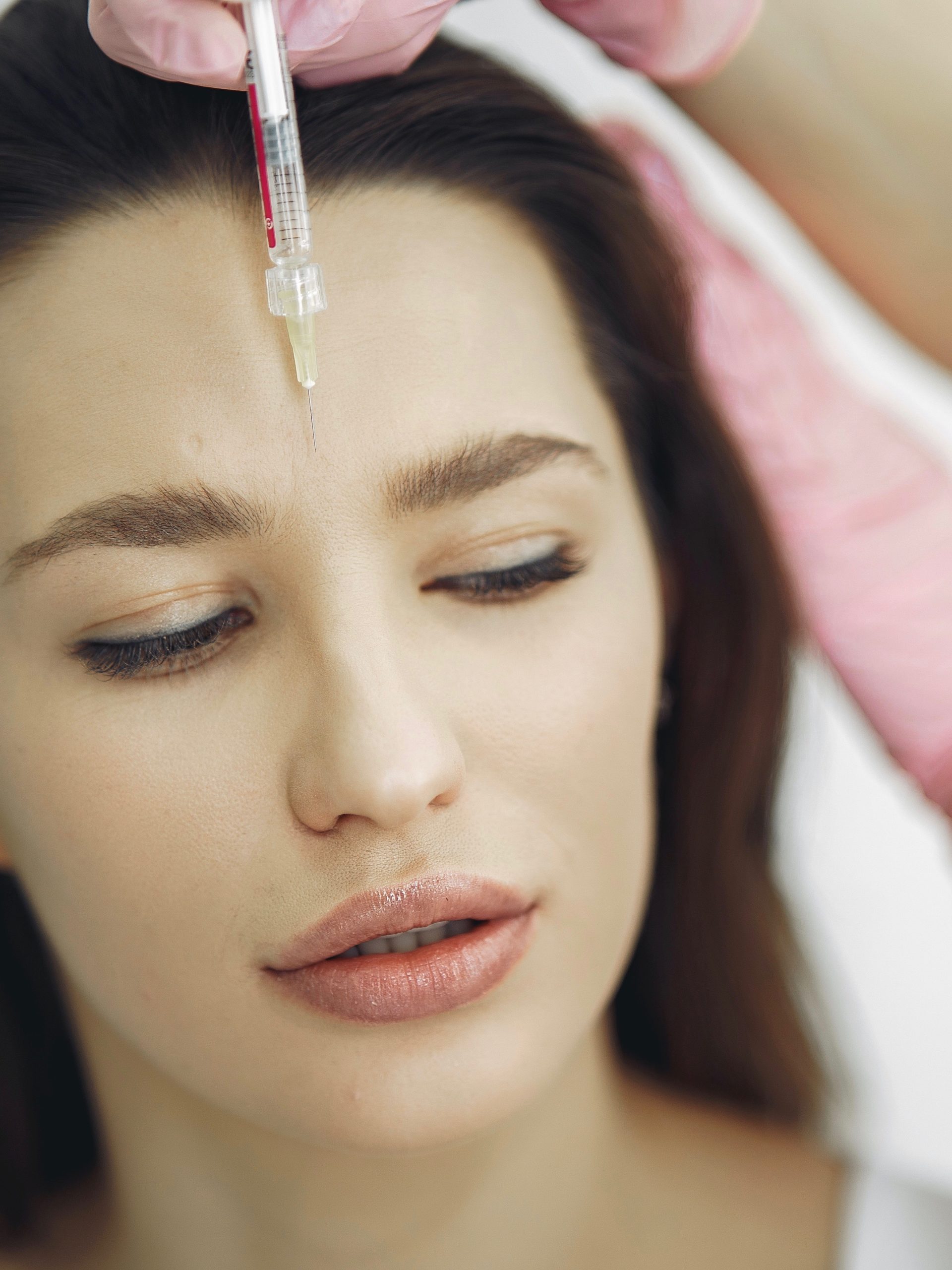 Endotoxins removal from cosmetics and dermatology products